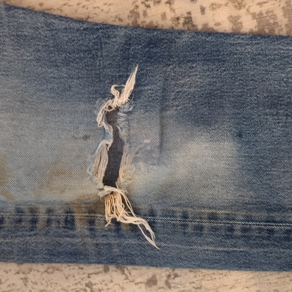 Levi's 501 Distressed Jeans - Picture 6 of 14